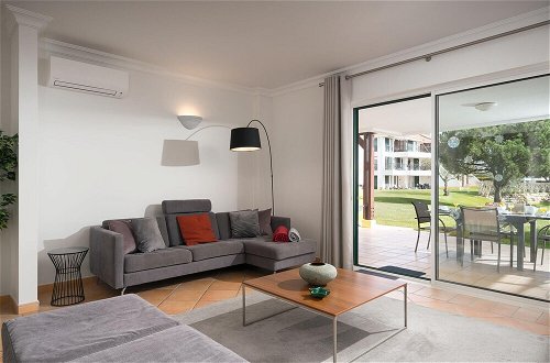 Photo 3 - Modern Vila Sol Apartment by Ideal Homes