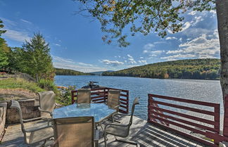 Foto 1 - Inviting Lakefront Home: Seasonal Boat Dock