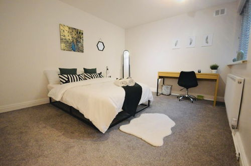 Foto 5 - Remarkable 3-bed Ground Floor Apartment - Coventry