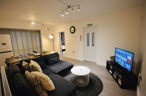 Photo 19 - Stunning 3-bed Ground Floor Apartment in Coventry