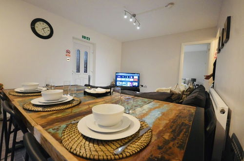 Foto 17 - Remarkable 3-bed Ground Floor Apartment - Coventry