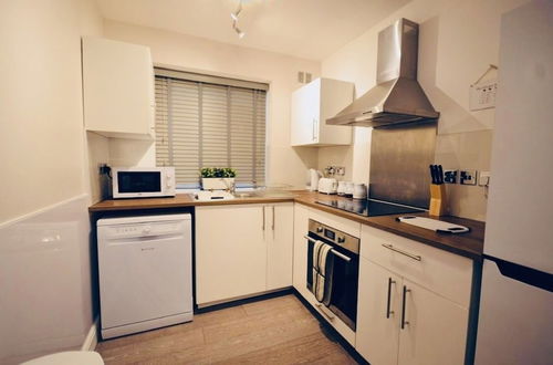 Photo 17 - Stunning 3-bed Ground Floor Apartment in Coventry