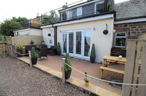 Photo 37 - 3 Bedrooms 2 Bath Cottage Balcony Garden Dogs Free