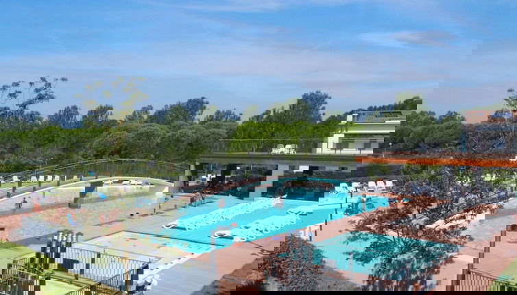 Foto 1 - Gracious Flat With Swimming Pool and Solarium