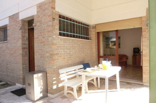 Photo 20 - Beautiful Flat 250m From the Beach for 8 Guests