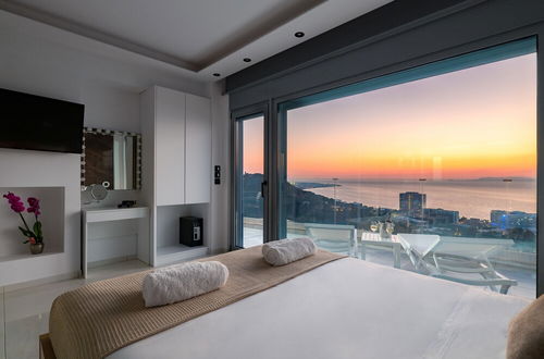 Photo 8 - Rhodes Skyline Suite With out Door Jacuzzi Sea View A2