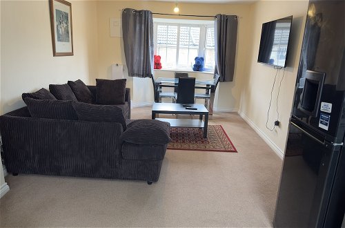 Photo 26 - Lovely 2 Bedroom Family Holiday Home in London