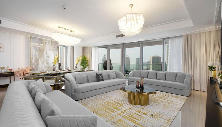 Photo 1 - Ultra Chic High-floor Apt w Direct Burj Khalifa Fountains Views