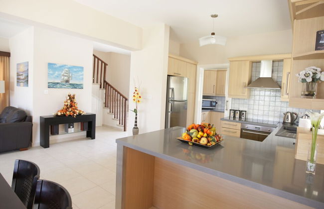 A Three-bedroom Villa With a Private Pool and Landscaped Garden Wi-fi - Foto 7