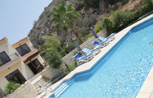 A Three-bedroom Villa With a Private Pool and Landscaped Garden Wi-fi - Foto 15