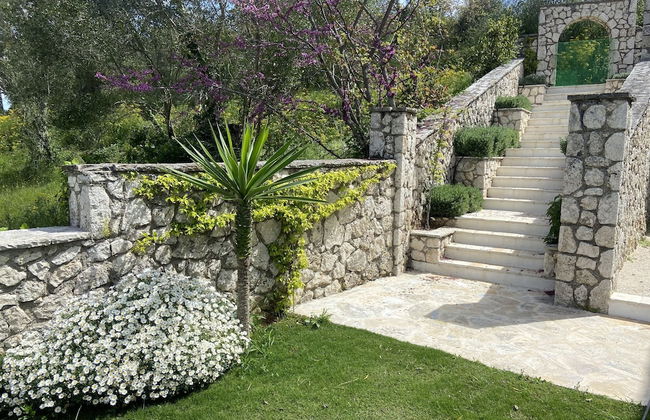Villa in Corfu With Pool & Amazing Views - The Grove - Foto 1