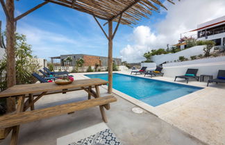 Photo 1 - Tiara Apartment - Panoramic View With Beautiful Pool