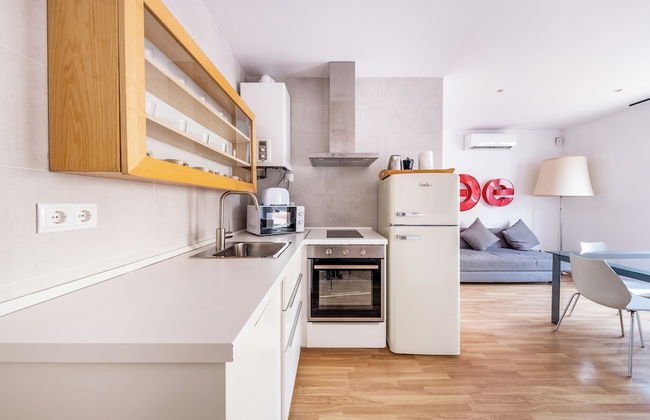 AinB Barcelona Sants Apartments - Photo 68