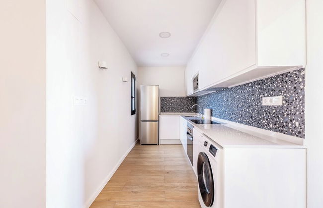 AinB Barcelona Sants Apartments - Photo 74
