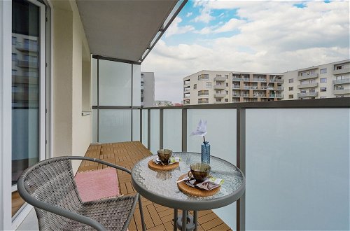Photo 28 - Blue Sky Apartment by Renters