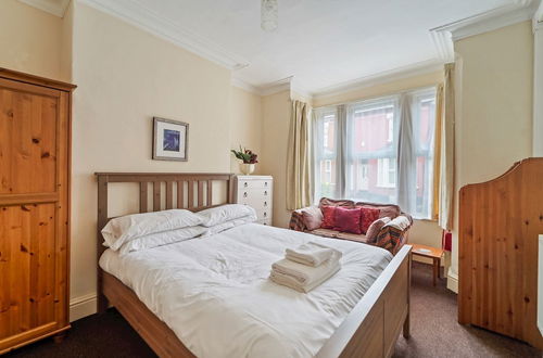 Photo 1 - 4 Bed Homely Retreat - Wolverhampton