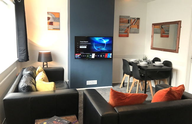 Modern 3-bed House With Parking Bamber Bridge, Preston - Foto 1
