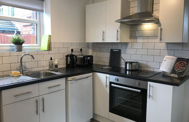 Modern 3-bed House With Parking Bamber Bridge, Preston - Foto 25