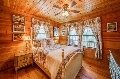 Photo 5 - Blueridge Bunk House