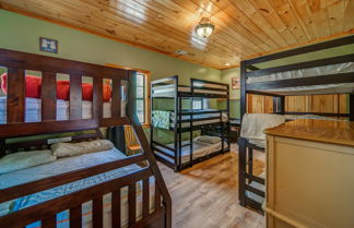 Photo 3 - Blueridge Bunk House