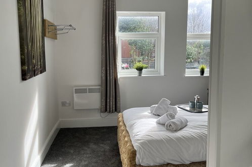 Photo 13 - Modern 1 bed Studios for Comfy Stay in Preston