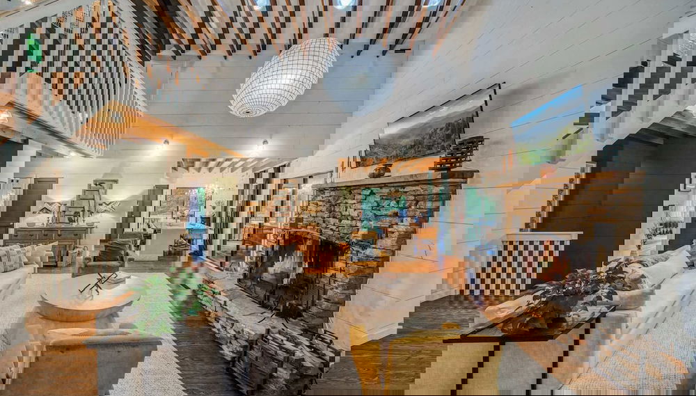 Primary image