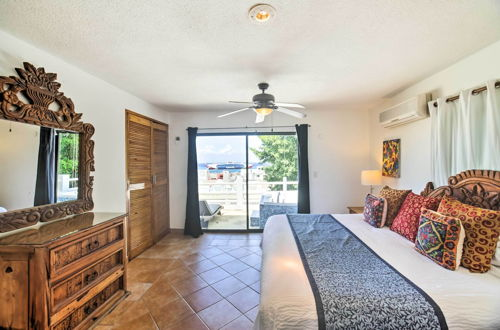 Foto 10 - Gorgeous Penthouse Villa w/ Deck & Ocean Views