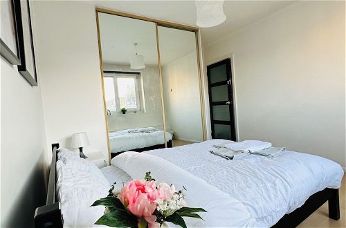 Photo 3 - Immaculate 3-bed Apartment in London
