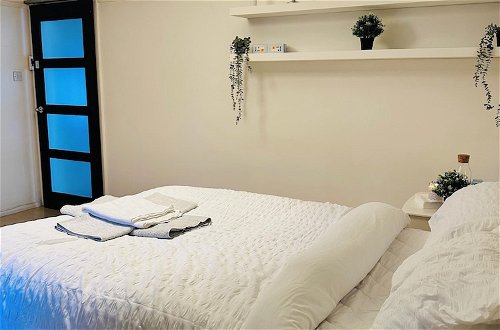 Photo 1 - Immaculate 3-bed Apartment in London