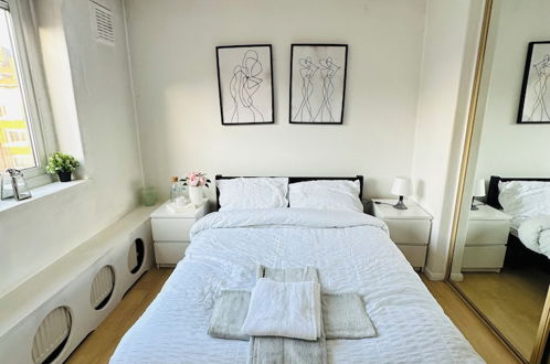 Foto 4 - Immaculate 3-bed Apartment in London