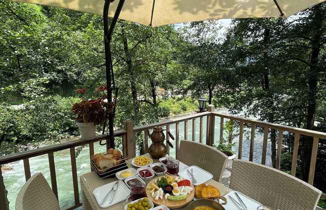IVA River Boutique Hotel - Foto 1