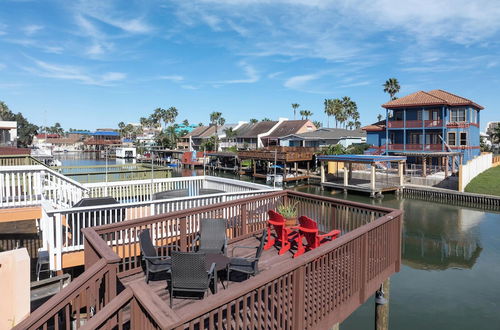 Photo 33 - Waterfront Townhome With Pool & Boat Slip