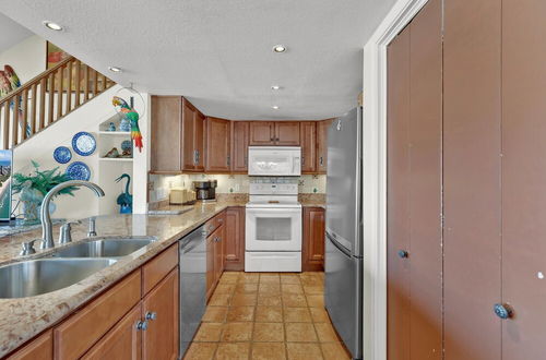 Photo 9 - Waterfront Townhome With Pool & Boat Slip