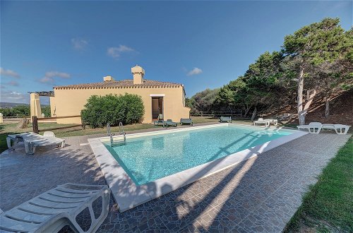 Foto 12 - Charming Sea Villas Es Sleeps 6 With Private Pool Extra bed Possible