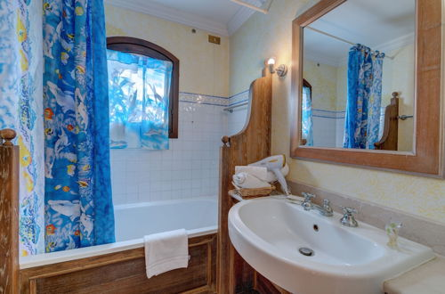 Photo 9 - Charming Sea Villas Es Sleeps With Private Pool Extra bed Possible No2097