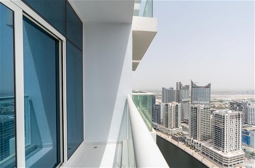 Photo 17 - Whitesage - Condo With Incredible Canal and Burj Khalifa Views