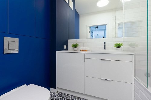 Photo 21 - Stylish Apartment With AC by Renters