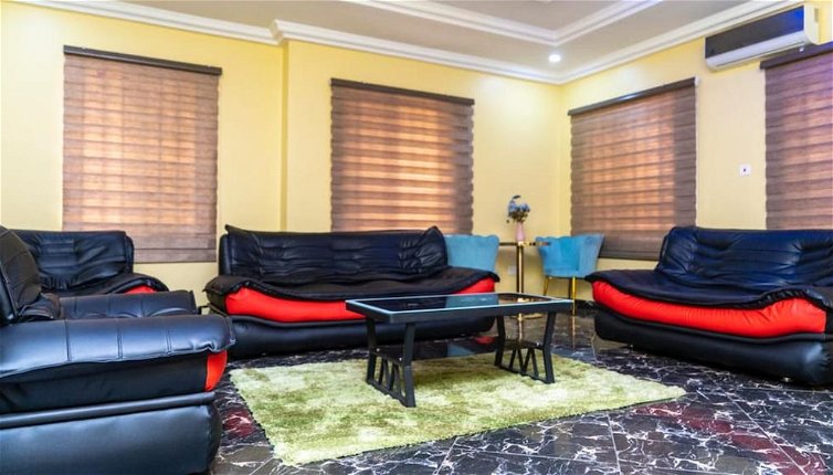 Foto 1 - Impeccable 2-bed Apartment in Accra