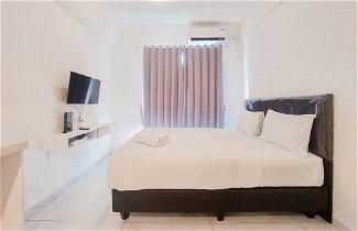 Foto 3 - Homey And Simply Look Studio Sky House Alam Sutera Apartment