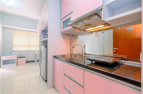 Photo 10 - Homey And Cozy Studio Room Taman Melati Margonda Apartment