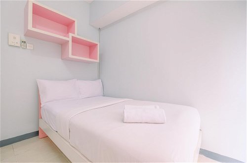 Foto 1 - Homey And Cozy Studio Room Taman Melati Margonda Apartment