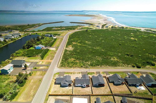 Foto 33 - Ocean Shores Home w/ Game Room - Walk to Beaches