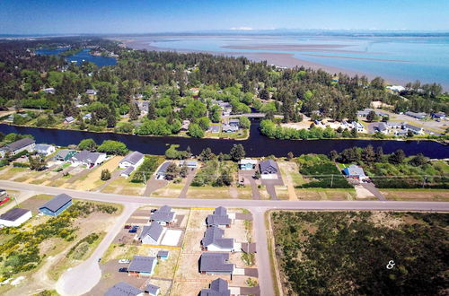 Photo 34 - Ocean Shores Home w/ Game Room - Walk to Beaches