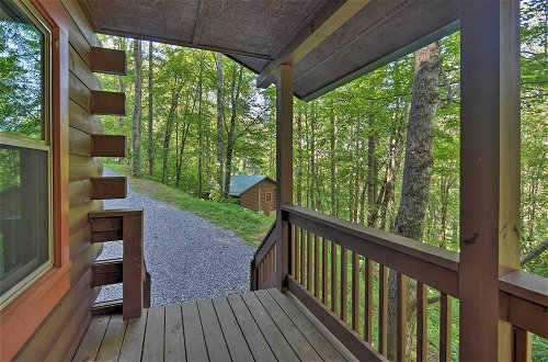 Photo 2 - Clyde Cabin W/porch - Mins to Smoky Mountains