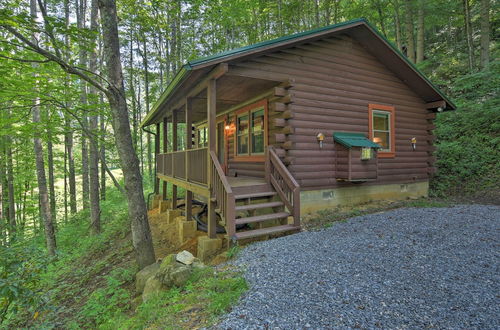 Photo 16 - Clyde Cabin W/porch - Mins to Smoky Mountains