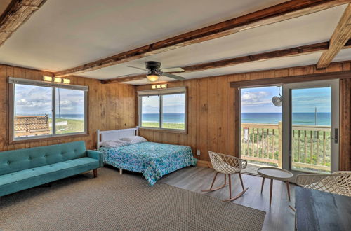 Photo 12 - Charming Oceanfront Home on Salisbury Beach