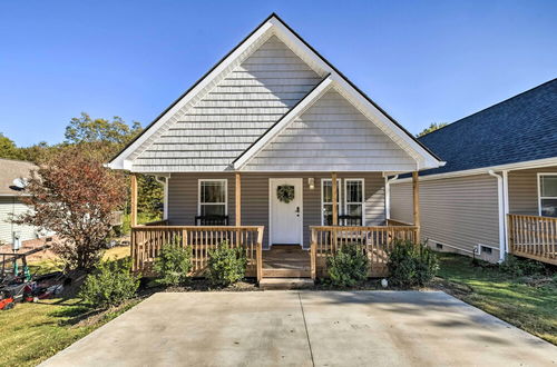 Photo 19 - Family-friendly Greer Home w/ Balcony & Yard