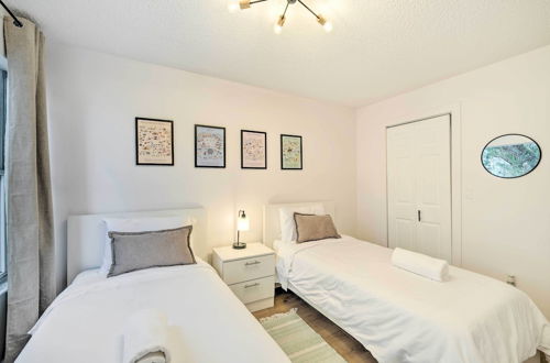 Foto 13 - Chic Kissimmee Townhome: 4 Mi to Disney