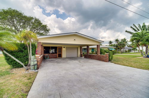 Foto 26 - Fort Pierce Vacation Rental: Walk to Beach & Jetty