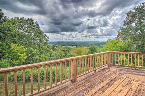 Photo 32 - Spacious House w/ Wraparound Deck + Mtn Views